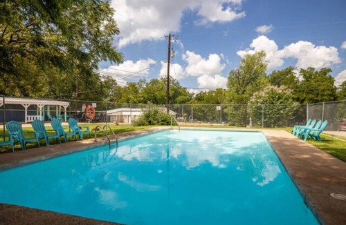 Burnet RV Rental | RV Site - Pull Through 36