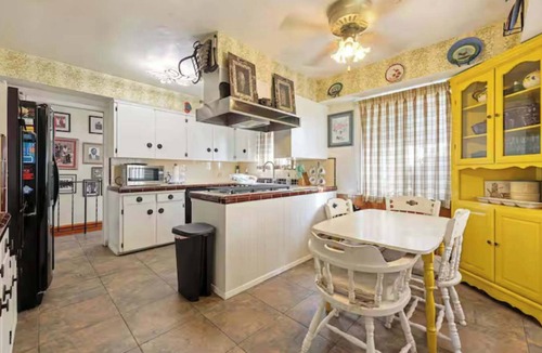 Oak Park Apartment | San Diego Home + Private Studio | Downtown