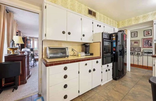 Oak Park Apartment | San Diego Home + Private Studio | Downtown