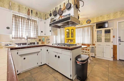 Oak Park Apartment | San Diego Home + Private Studio | Downtown