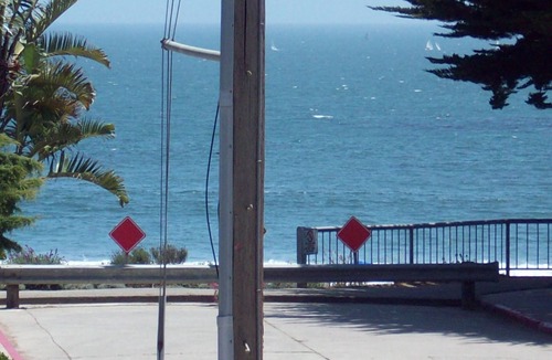 Seabright House | Sea Angel est. 2004-Beach Bliss Views Serenaded by Ocean Waves @ Seabright Beach