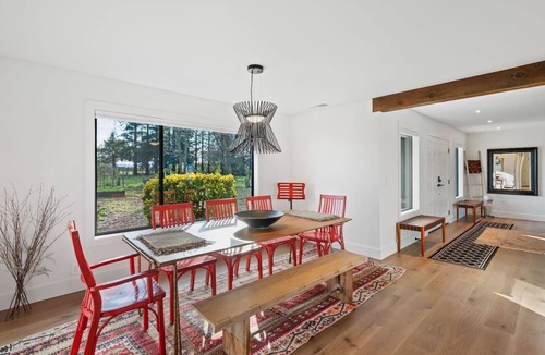 Santa Rosa House | Sebastopol Flower Farm Stay