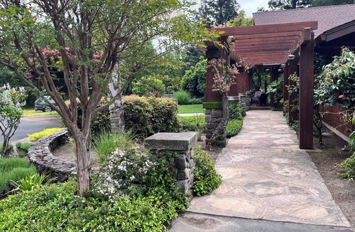 Sonoma House | Secluded Arts and Crafts Wine Country Estate