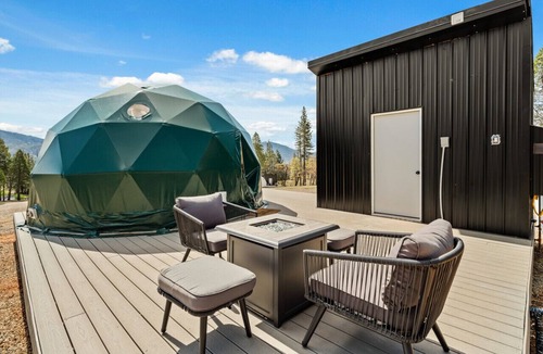 North Fork House | Sequoia Dome with Star-port