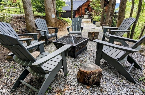 Maggie Valley Cabin | Serene Green - Views, Hot Tub, Full Kitchen, Big Deck, Fire Pit, Hiking, Golf