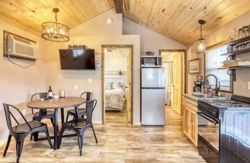 Keystone Cabin | Soder Cabin, Minutes from Mt. Rushmore National Memorial