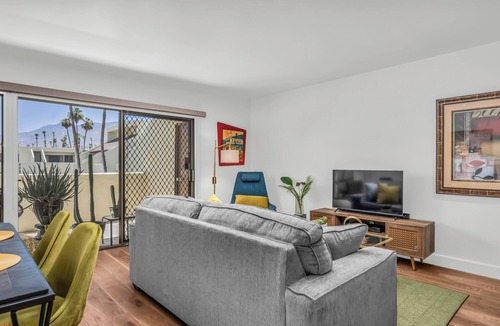 Deepwell Estates Condo | South Palm Springs Gem with In Unit Washer and Dryer and views of Bob Hope House