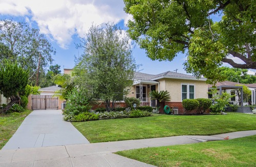 Westchester House | Spacious 2BR House near LAX/beach/So-fi Stadium/forum