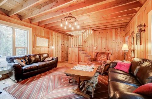 Mill Creek House | Spacious Classic Cabin Retreat- near Lassen