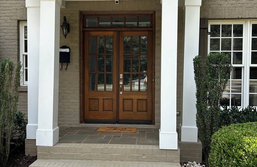 Myers Park House | Spacious Executive Home-5 min to Uptown-Children’s Amenities-Huge Outdoor Space!