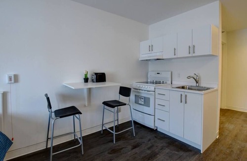 Laval Apartment | Spacious studio Laval, all included, wifi, parking