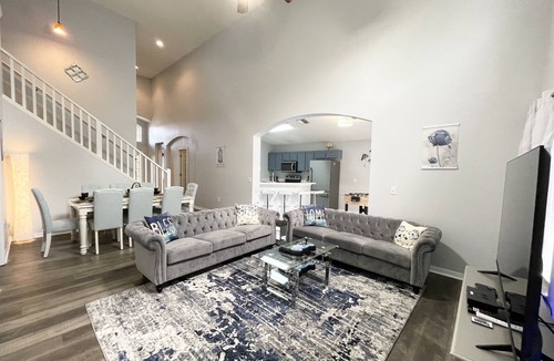 Lake Berkley Villa | Spacious Villa with Private Heated Pool & Office