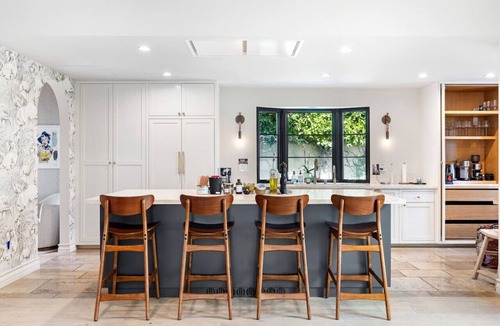 Los Feliz House | Spanish Bungalow in Trendy Los Feliz For Families