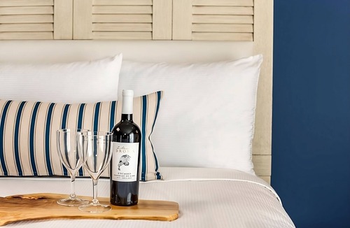 San Diego Hotel | Steps Away from Fun! Outdoor Pool, Beachfront Location!