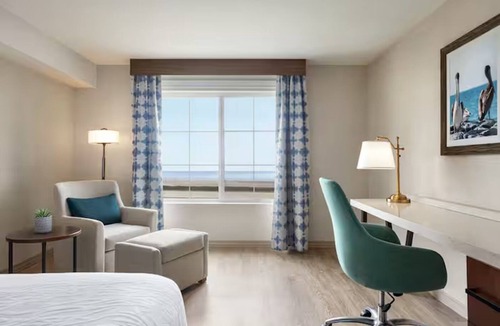 Carlsbad Hotel | Steps from Carlsbad Beach | Perfect For Group Stay | Pool Access | Pets Welcome