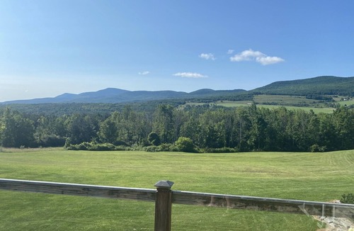 Durham House | Stunning Views, Beautiful Year Round! And just a short drive to the slopes.
