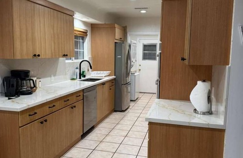 Faircrest Heights House | Stylish 3-Bedroom Home in Faircrest Heights