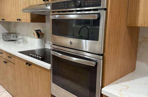 Faircrest Heights House | Stylish 3-Bedroom Home in Faircrest Heights