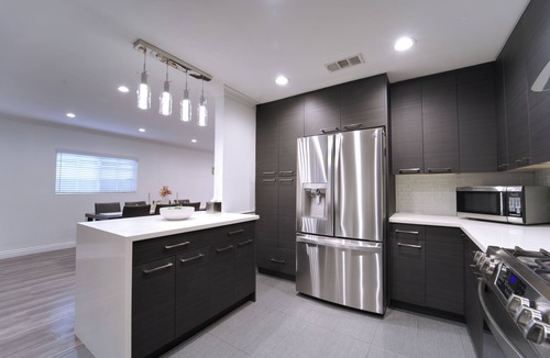 Panorama City House | Stylish 3BR/2BA + King Bed + Fire Pit + BBQ + Lux Kitchen + 15 min Universal