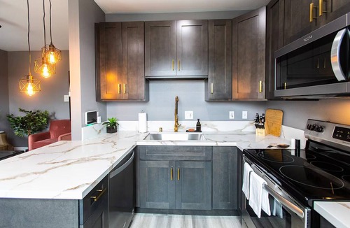 University Heights Apartment | Stylish King Suite Steps to Dining & Parks