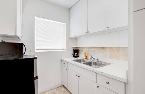 South Beach Condo | Stylish Ocean Dr Apt w/2 Queen Beds, Across Beach