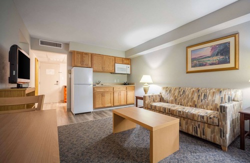 Grand Island Hotel | Suburban Studios I-80 Grand Island