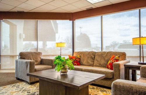 Grand Island Hotel | Suburban Studios I-80 Grand Island