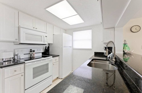 Port Canaveral Condo | ☀️ Sun-Kissed Escape l Oceanfront Condo w/Private Balcony l Pool, Hot Tub & Tennis