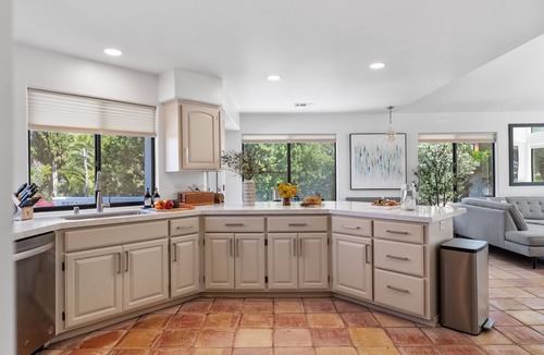 Fallbrook House | Sunset Ridge: Heated Pool Spa Zen Path Views EV Golf Family Friendly