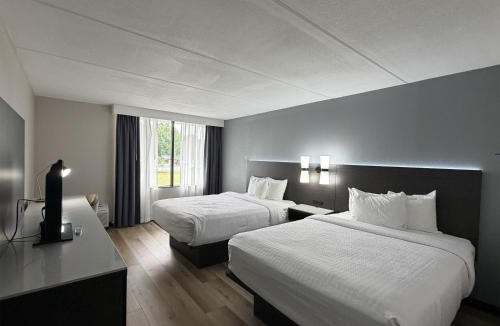 East Forest Hotel | SureStay by Best Western Charlotte Matthews