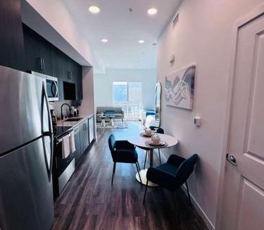 Hollywood Apartment | The Central Apartment at Hollywood