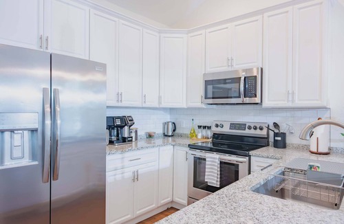 Pleasant Street House | The Champion's Suite. New Build, Upscale, Central