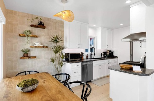 El Porto Apartment | The Drift Manhattan Beach | Luxury Design Steps to the Beach