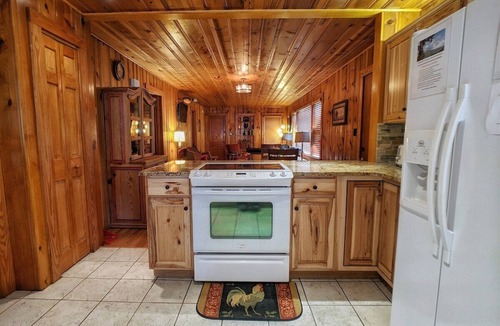 Lake Junaluska House | The Getaway, Lake Junaluska Cozy Cottage