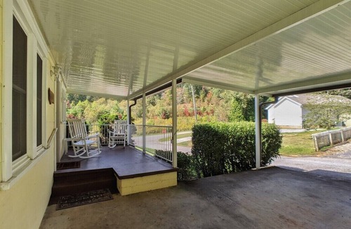 Lake Junaluska House | The Getaway, Lake Junaluska Cozy Cottage