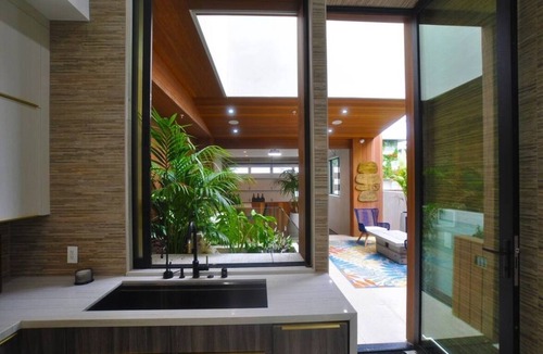 Venice House | The Glass Ladies: Sleeps 20