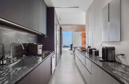 Hollywood Hills House | The Icon by Stay Awhile Villas