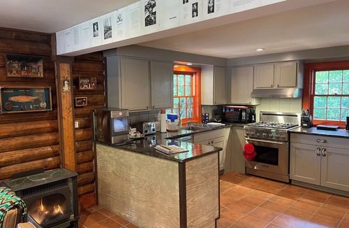Anderson Valley House | The Knotty Oak - Sugar Pine Cabin - House #2 of 3 Walk to Philo wineries/dinner!
