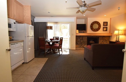 Lower Kingsbury Apartment | The Lodge at Kingsbury Crossing