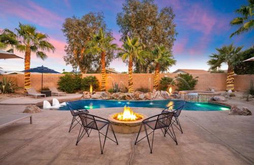 Las Brisas North House | The Luxe House With Resort Style Pool