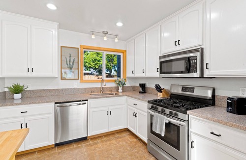 Serra Mesa House | The Oasis by Coastline Vacation Rentals