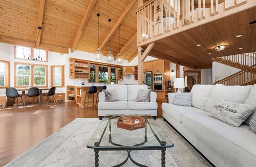 Chico House | The Retreat/Two Homes/Facing Bidwell Park!