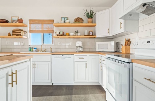 Twentynine Palms House | This house is a 3 bedroom(s), 1 bathrooms, located in Joshua Tree, CA.