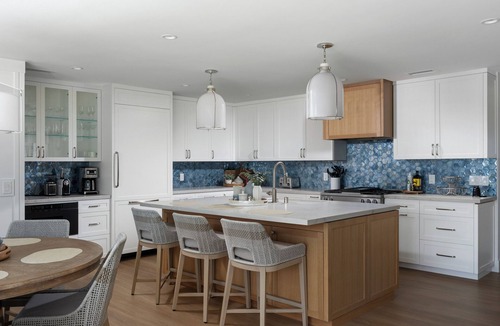 Corona del Mar House | This house is a 4 bedroom(s), 4 bathrooms, located in Newport Beach, CA.