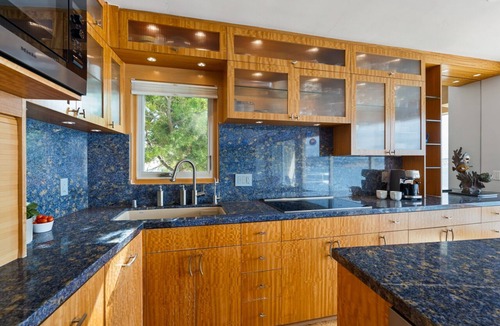 La Jolla Condo | Top-corner Penthouse with captivating views across from the famous La Jolla Cove