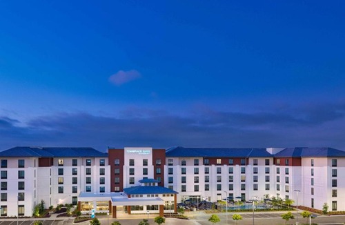 San Diego Hotel | TownePlace Suites by Marriott San Diego Airport/Liberty Station