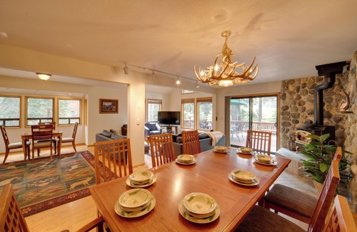 Truckee House | Truckee Home w/Private Hot Tub on a Golf Course