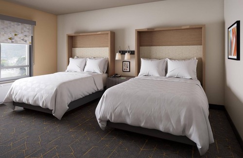 Barstow Hotel | Two Relaxed, Convenient Rooms w/Breakfast Near Restaurants + Gas Stations