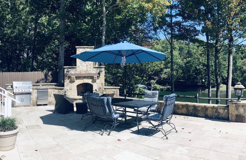 Bowling Green House | Ultimate Lakeside Retreat - Pool, Hot Tub, Private Dock, Outdoor Fireplace,