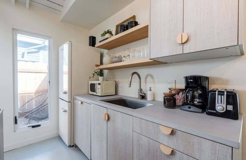 Ocean Beach House | Unique & Cozy Gem: Mins to Beach ~ Patio
